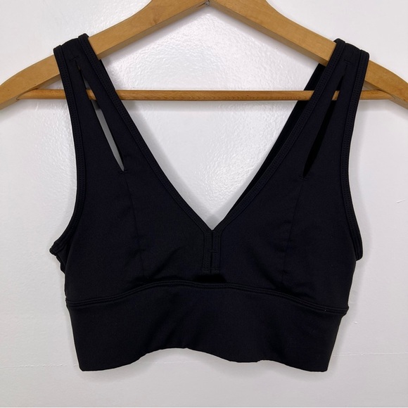ALO Black United Long Sports Bra - Picture 2 of 5